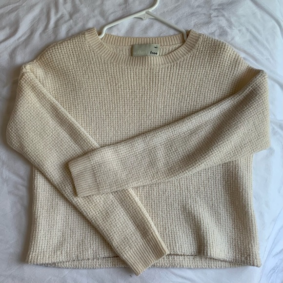 Cropped Wilfred Sweater - Picture 3 of 5